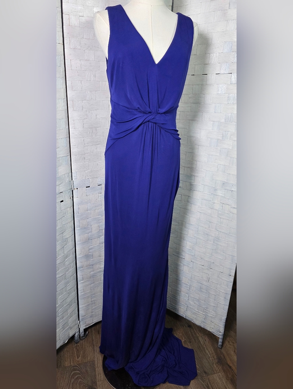 BADGLEY MISCHKA  Knot-Front Gown